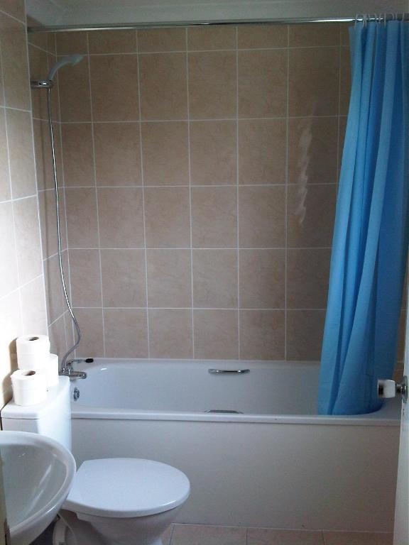 Hostal Lynden Court