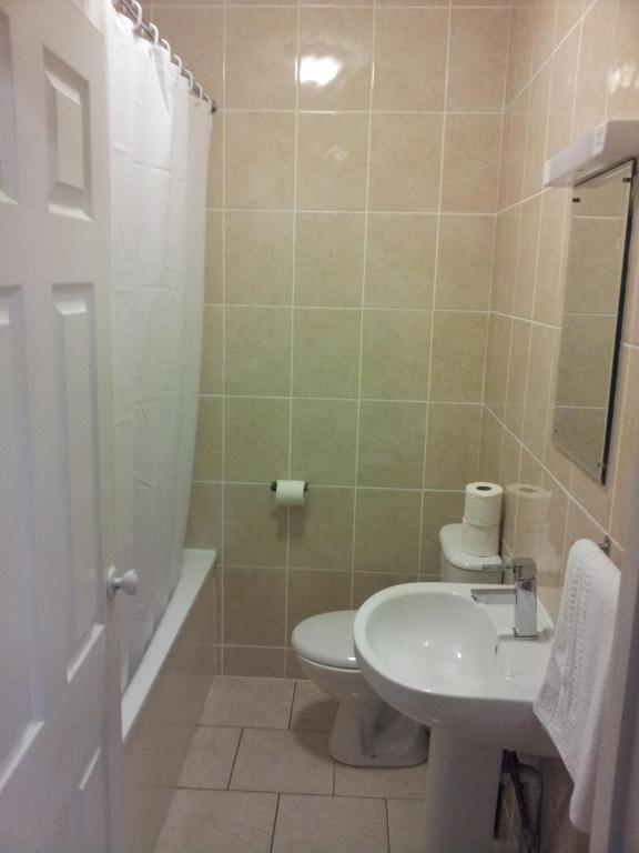 Lynden Court Hostal *